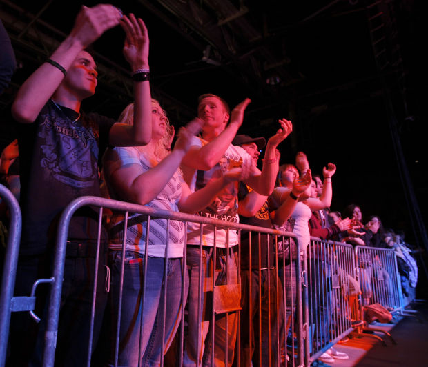 042013bp-angels-concert-07